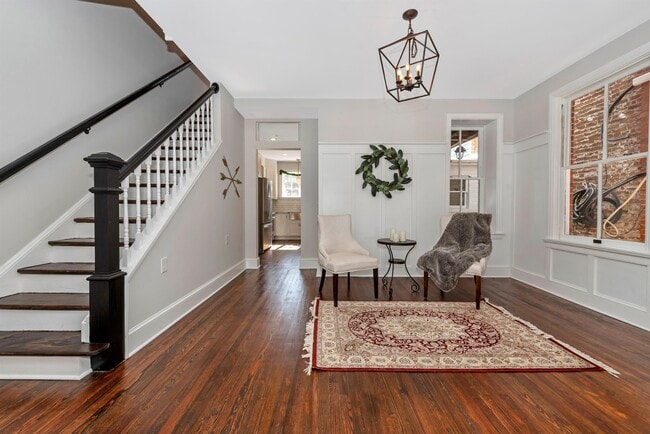 Foto del edificio - 6 W 4th St