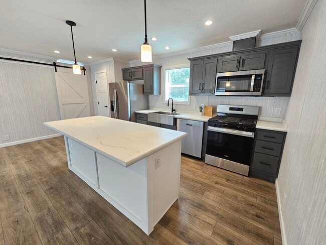 Building Photo - 267 Spruce