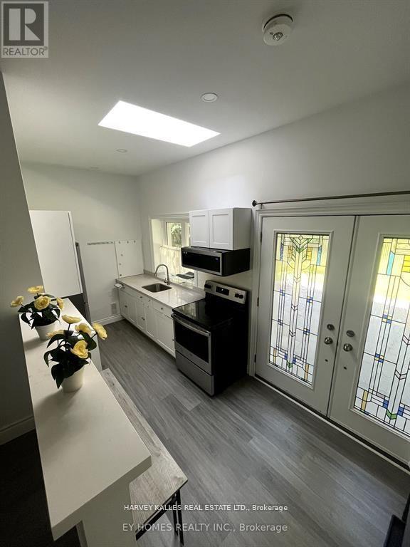 Building Photo - 59 Hemingway Crescent