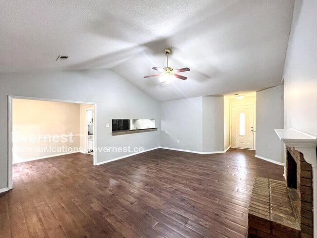 Building Photo - 3525 Dorchester Dr