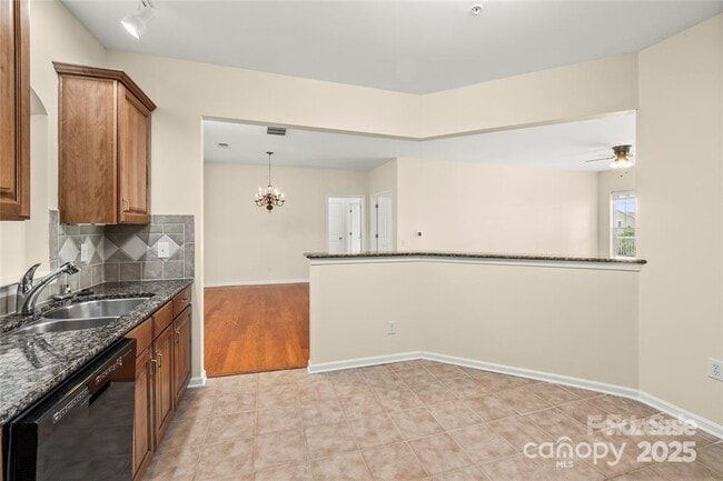 Building Photo - 14853 Santa Lucia Dr