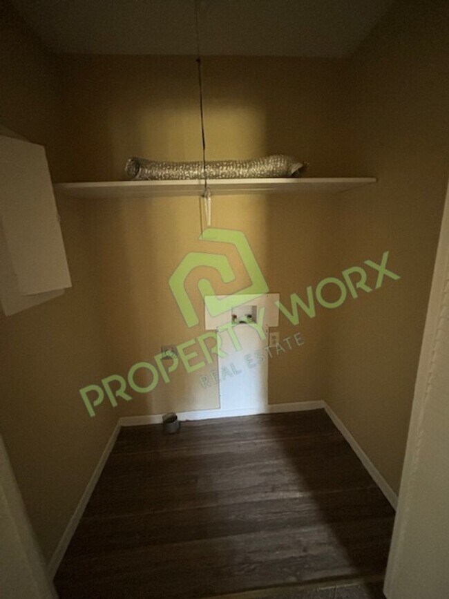 Foto del edificio - 3 Bedroom Home, Nashville