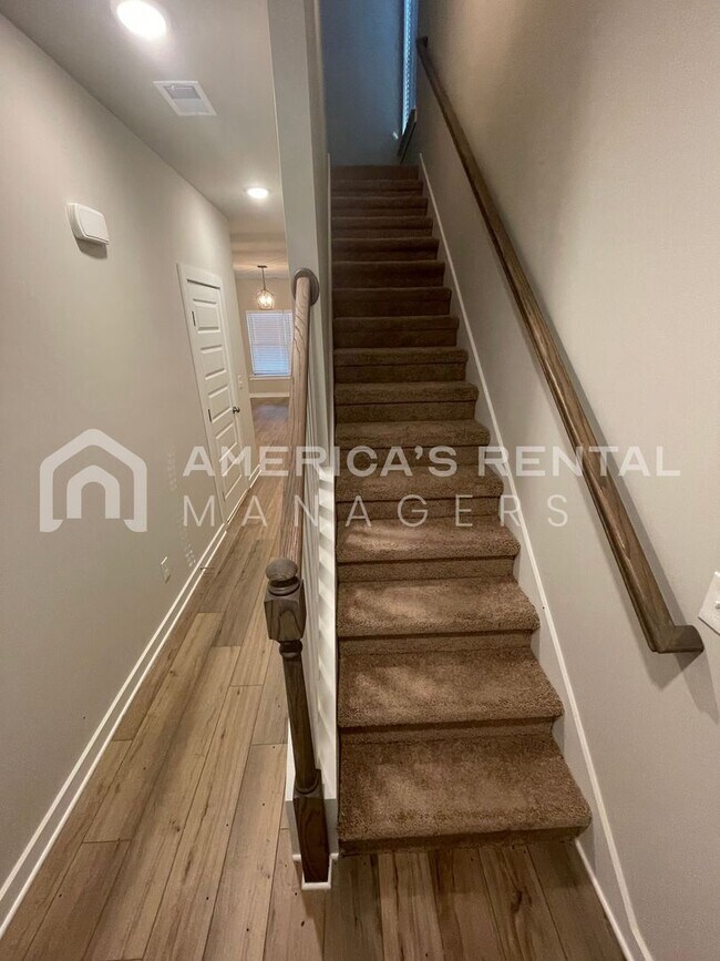Foto del edificio - Home for Rent in Weaver, AL!!! Available to View Now!!!