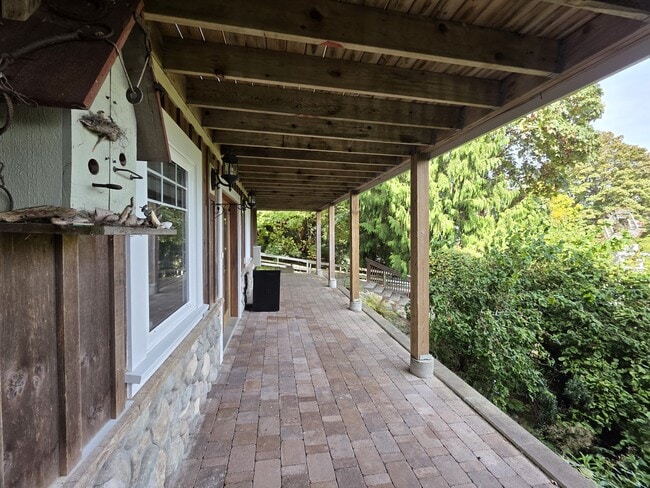 Building Photo - 103 Goodman Rd