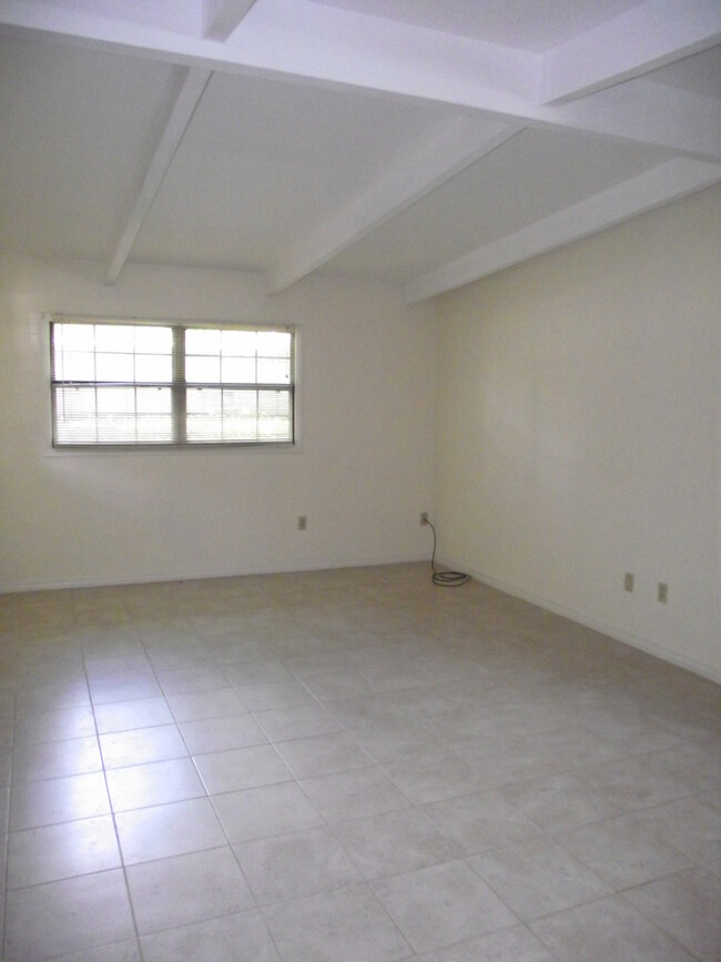 Foto del edificio - Nicely Updated 3 BR House!