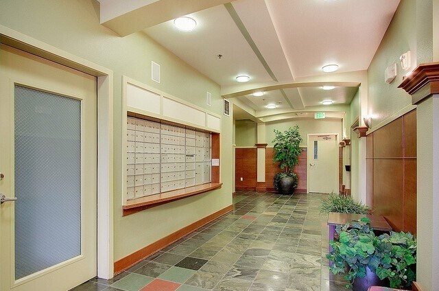 Building Photo - 16275 NE 85th St