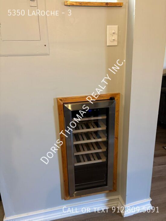 Foto del edificio - 5350 LaRoche-3