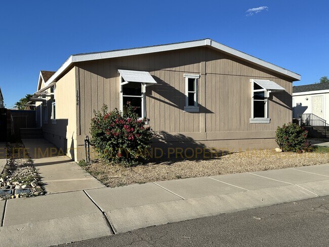 Building Photo - 1664 W Coralbrooke Dr