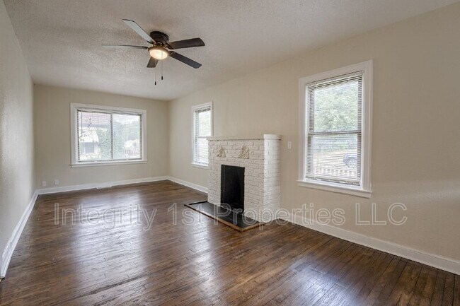 Building Photo - 6212 Walrond Ave