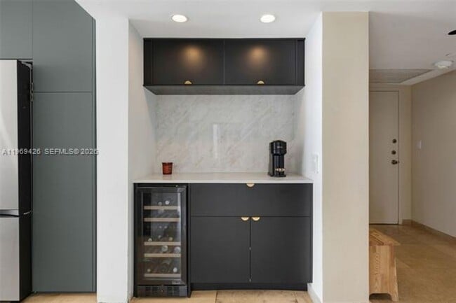 Foto del edificio - 1915 Brickell Ave