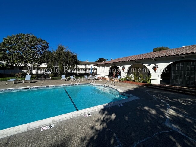Building Photo - Spacious Condo Located At Ocean Forest Condominiums