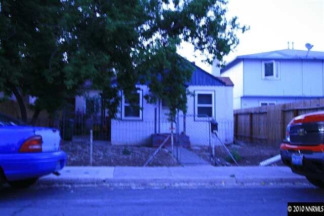 Building Photo - 624 19th St