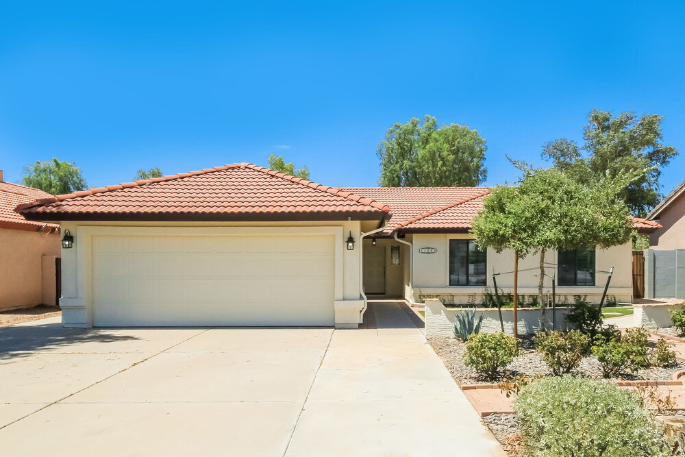 Primary Photo - 21406 E Creosote Ln
