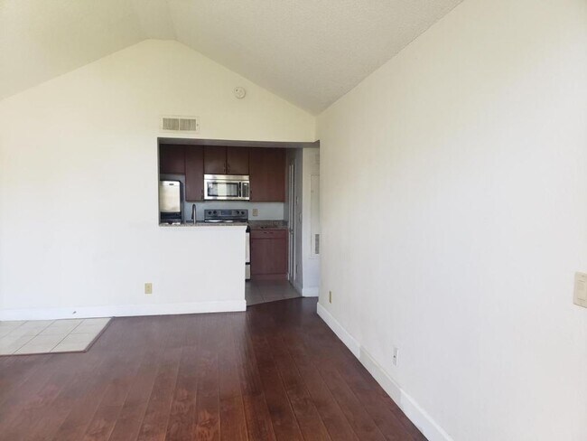 Building Photo - 11520 Westwood Blvd