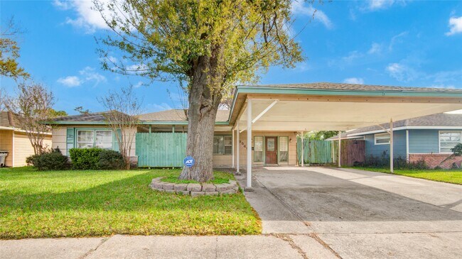 Foto del edificio - 8565 Ridgepoint Dr