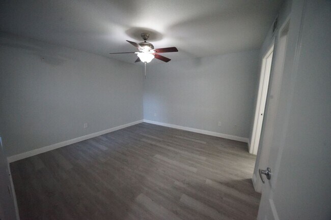 Foto del edificio - Showings Available 1/6/2024