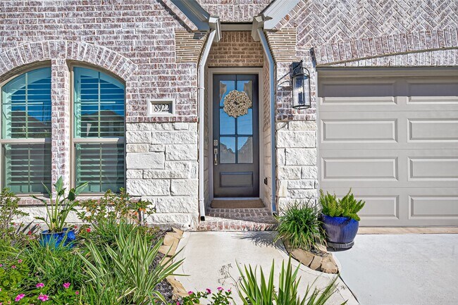 Building Photo - 8922 Flounder Rdg Dr
