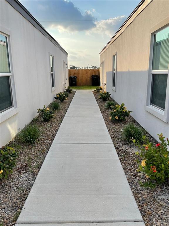 Building Photo - 19 Sparrow Rd