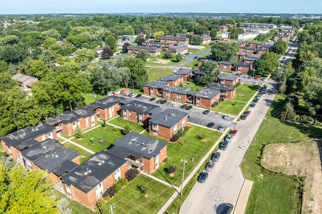 Aerial View of Complex - Emerald Ct Apts