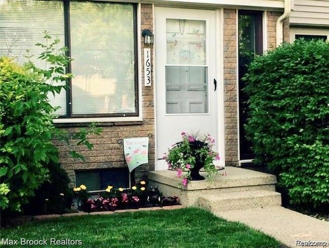 Foto del edificio - 1653 Wimbledon Dr