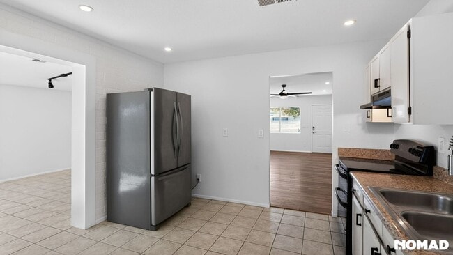 Building Photo - 1713 N Markdale