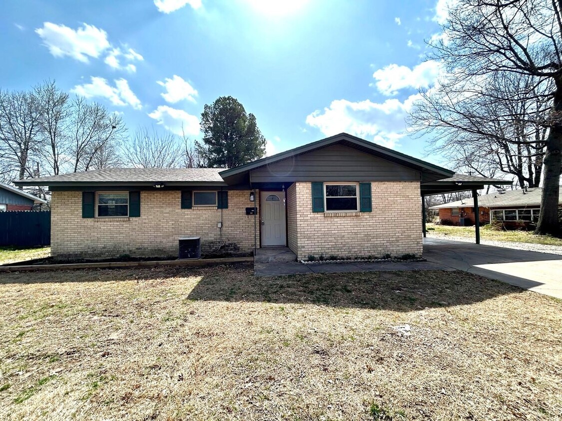 Primary Photo - 3bd/1ba HOME in a Great Neighborhood with ...