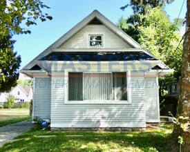 Building Photo - 1232 Walbridge Ave