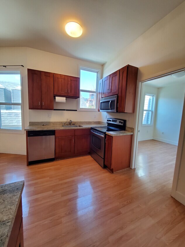 Cocina - 1369 Rhode Island St