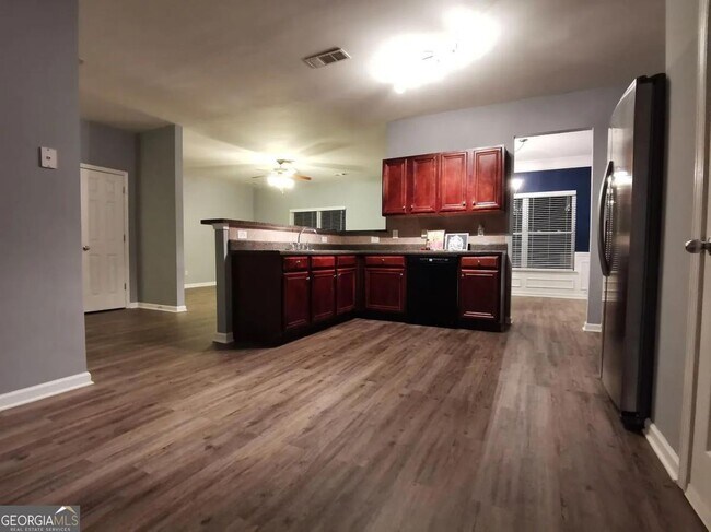 Building Photo - 1270 Red Cedar Trail