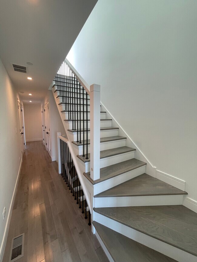 Foto del edificio - 719 N Elizabeth St