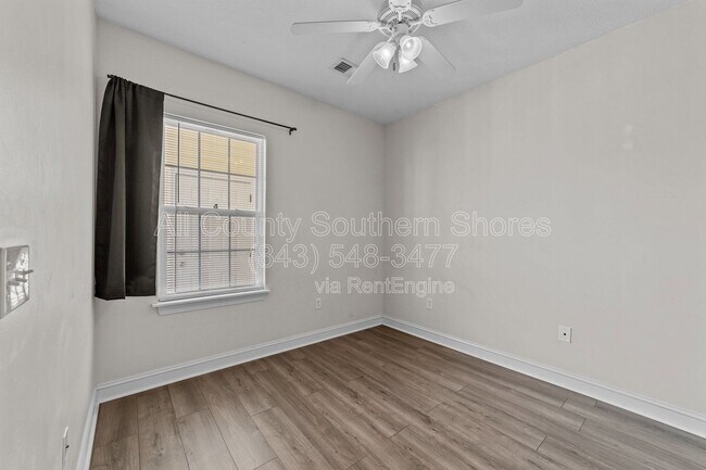 Foto del edificio - 119 Fountain Pointe Ln