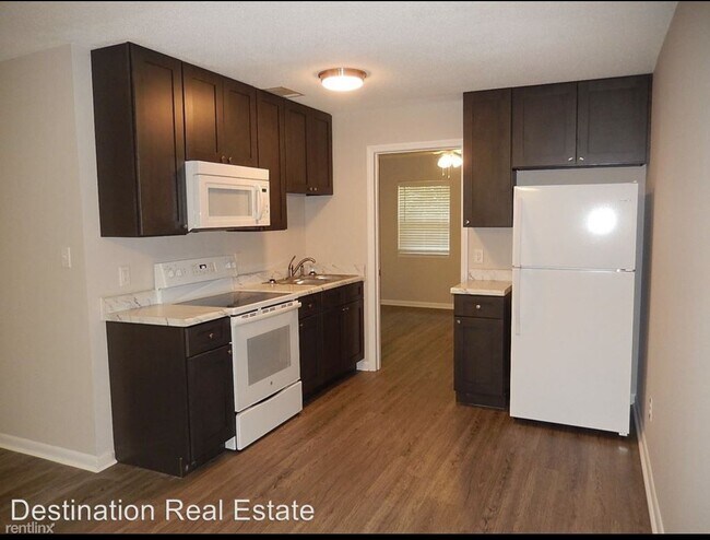 Foto del edificio - 1 br, 1 bath Triplex - 3212 Jim Lee Road B1