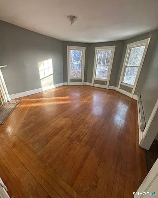 Building Photo - 484 Waterville St