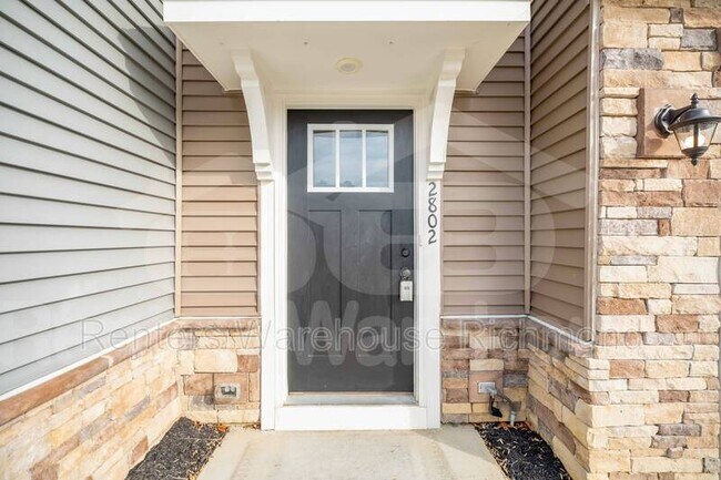Foto del edificio - 2802 Mary Alice Ln