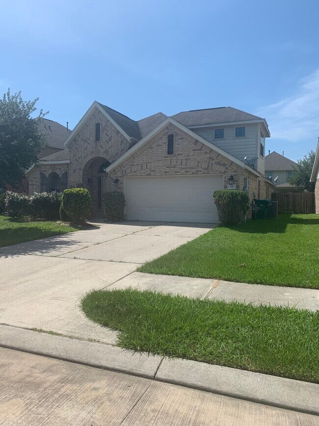 Foto del edificio - 446 Oak Chase Dr