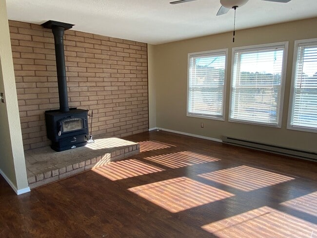 Foto del edificio - 3 Bedroom, 2 Bathroom Home in Edgewood, NM