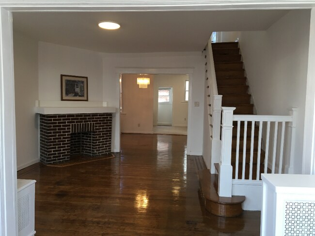 Foto del edificio - 5356 Hazelhurst St