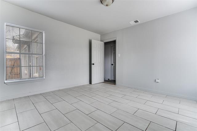 Foto del edificio - 7911 Wanebe Dr