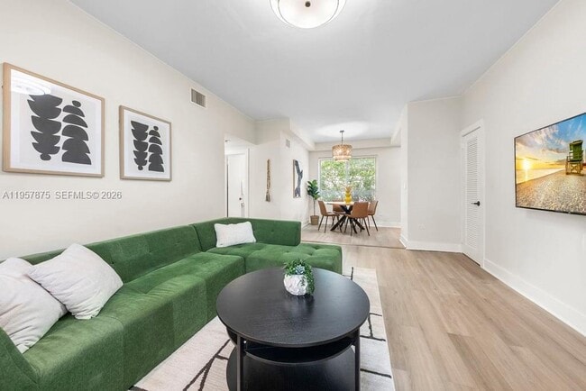 Building Photo - 1471 Lincoln Terrace