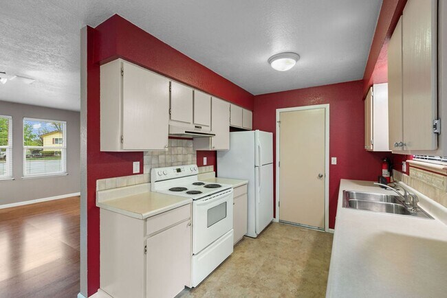 Foto del edificio - Charming 2-Bed, 2-Bath Home in Windsor – A...
