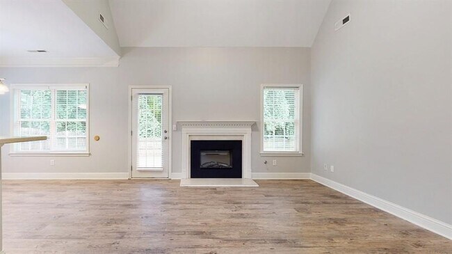 Building Photo - 120 Shadow Creek Ct