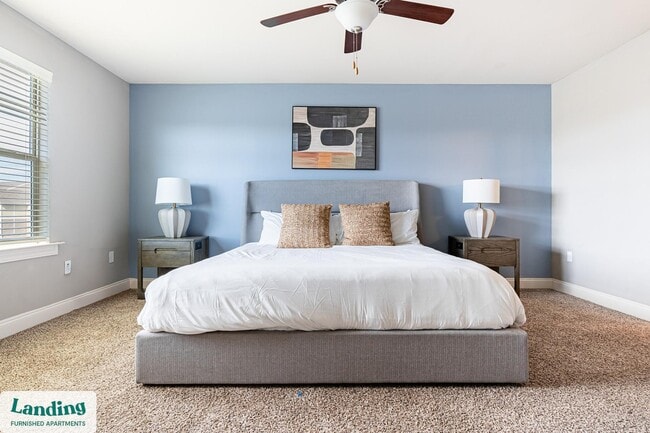 Building Photo - 305 Laredo Dr