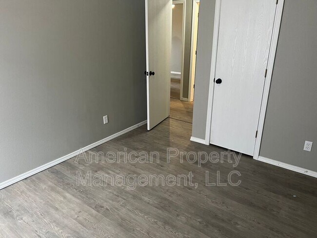 Foto del edificio - 4712 NE Wisconsin St