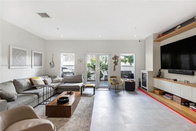 Foto del edificio - 2915 SW 30th Ct