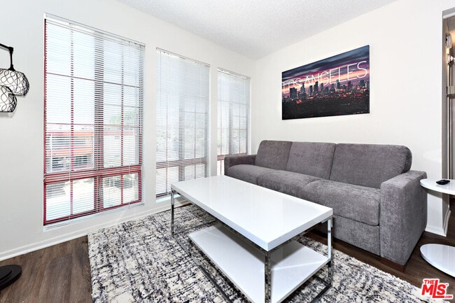 Foto del edificio - 3600 Bagley Ave