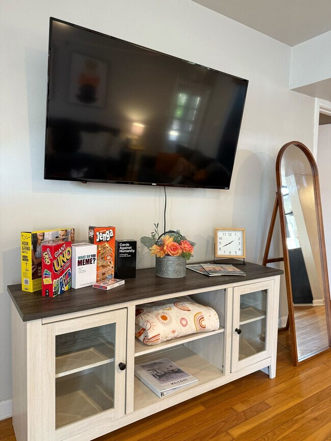 Building Photo - 318 Aberdeen Ave