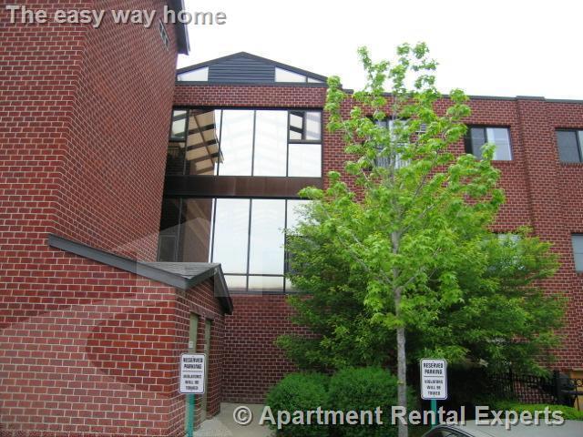 Primary Photo - 373 Highland Ave