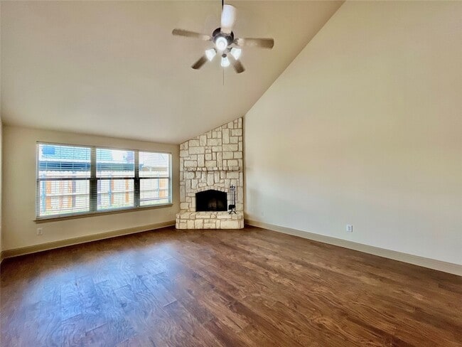 Building Photo - 1005 Tallahassee Dr