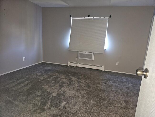 Foto del edificio - 50 Donna Ct