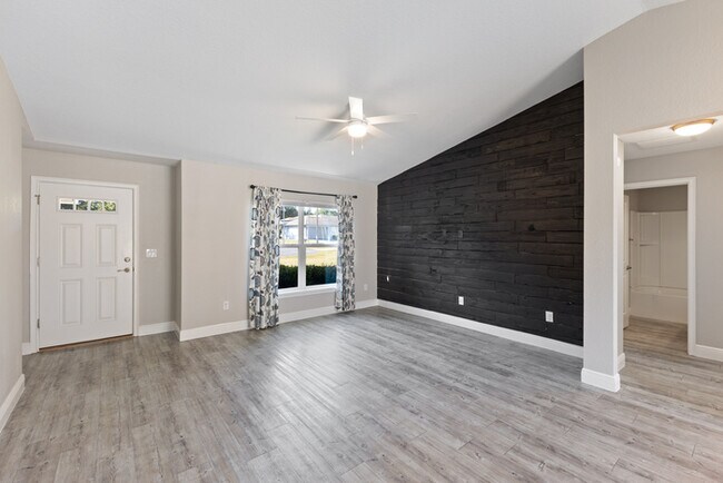 Building Photo - 7 Pecan Dr Terrace